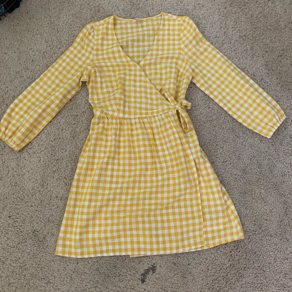 [Old Navy] Gingham Wrap Dress - Picture 2 of 8